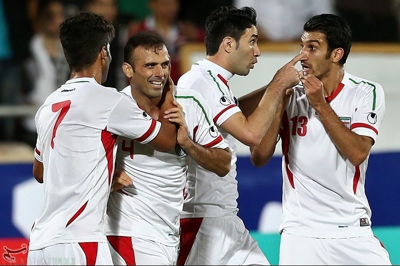 Celebrating Hosseini goal, Shojaei, Nekounam & Mahini